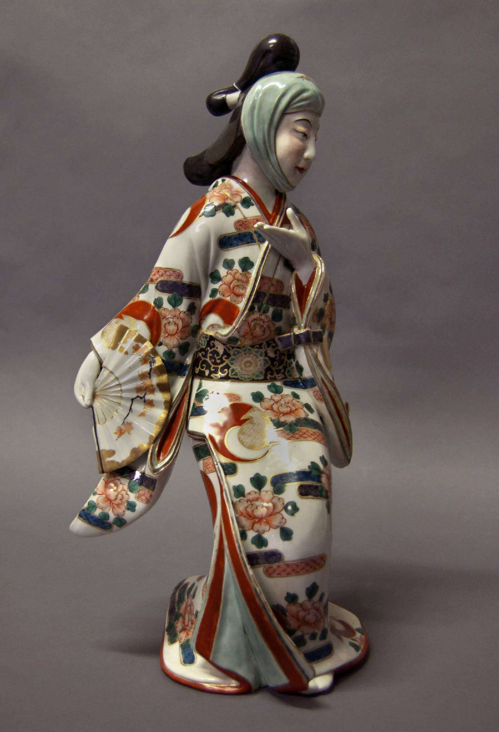 Statuette de dame japonaise en kimono (danseuse)