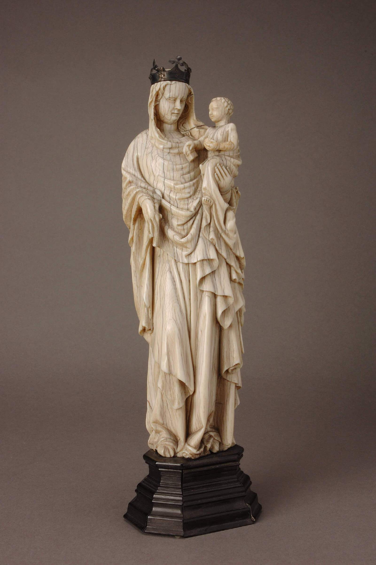 Statuette : Vierge à l'enfant